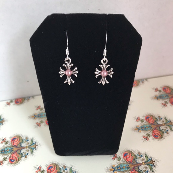 3 for $15 Small cross earrings - Picture 1 of 3